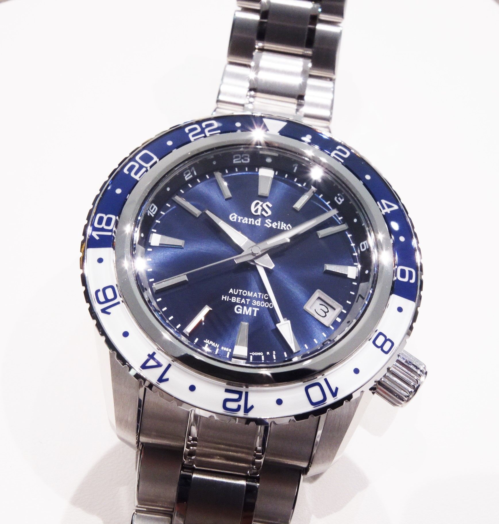 Grand Seiko Sport Collection マスターショップ限定モデル 「SBGJ237」
