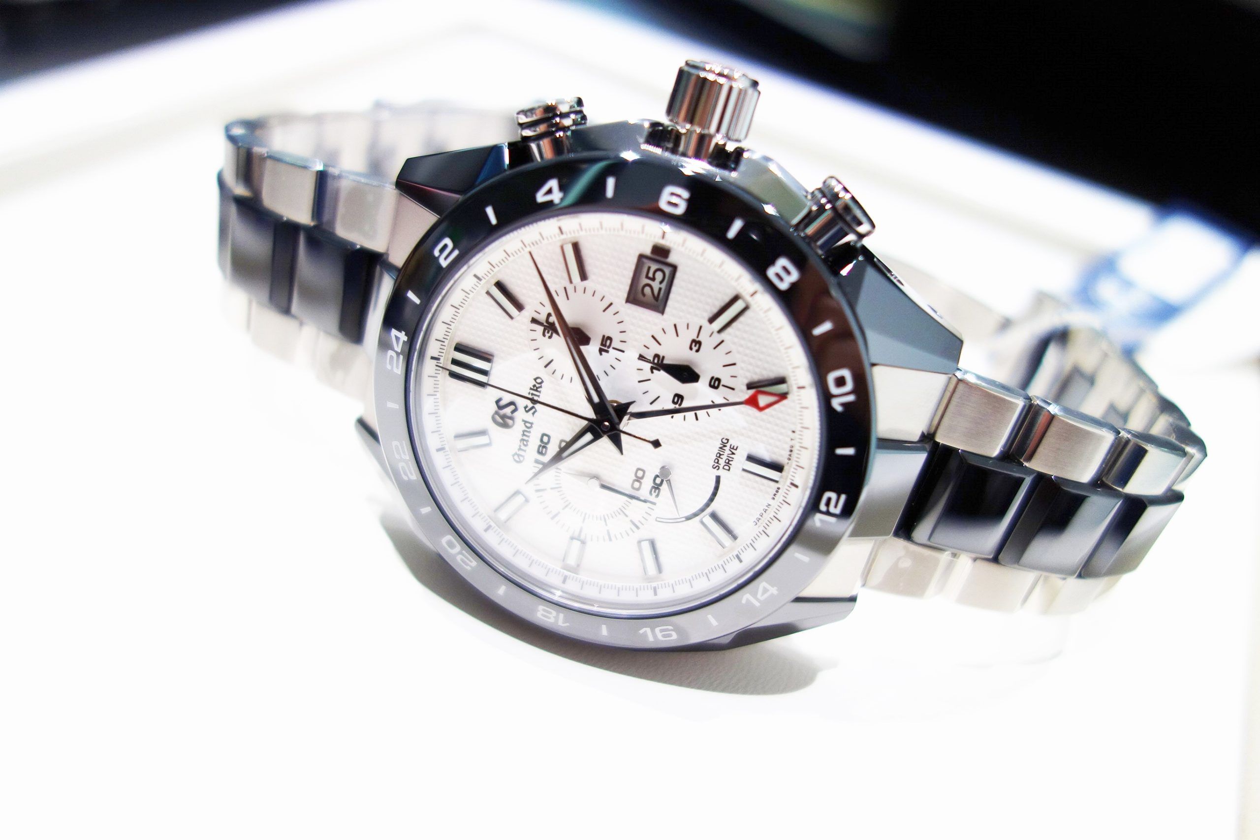 Grand Seiko Sport Collection マスターショップ限定モデル「SBGC221」