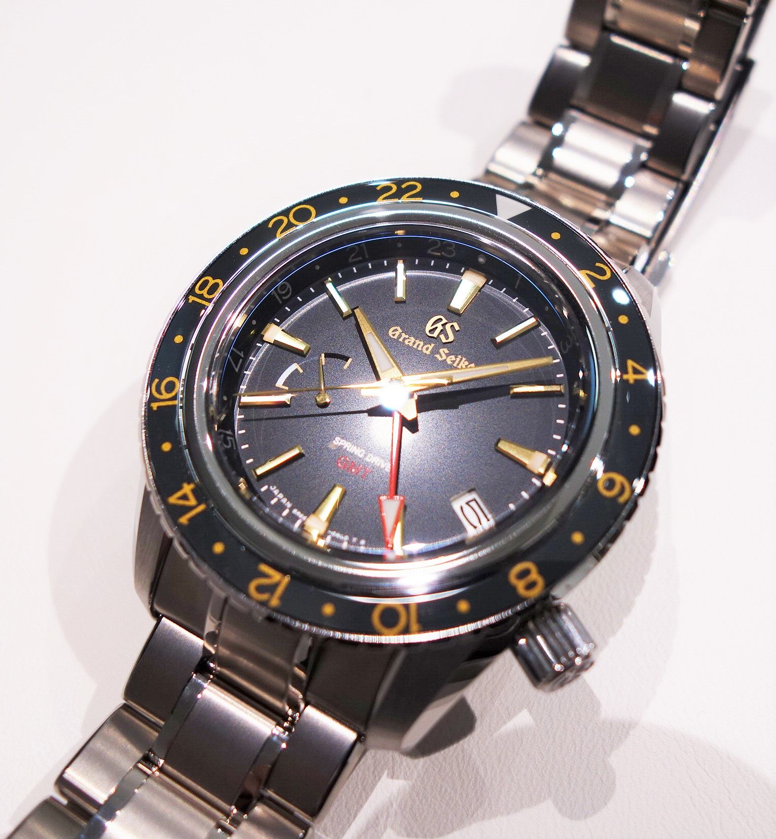 Grand Seiko Sport Collection マスターショップ限定モデル「SBGE215」